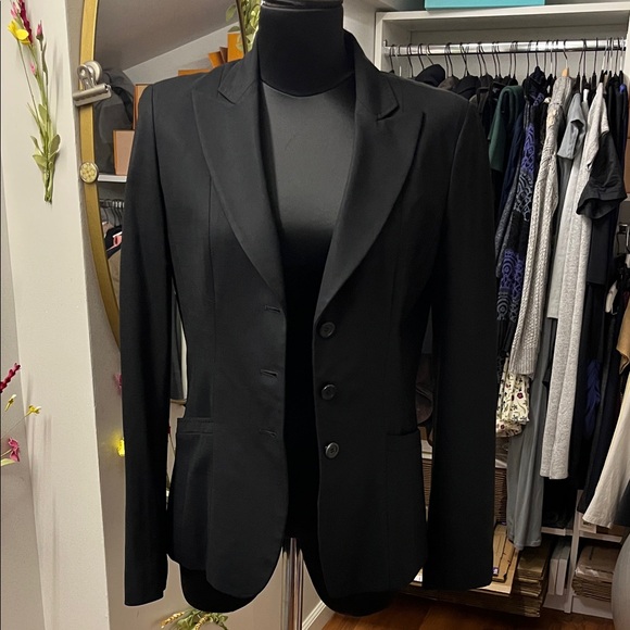 Elie Tahari Jackets & Blazers - Elie Tahari Elegant Black Blazer